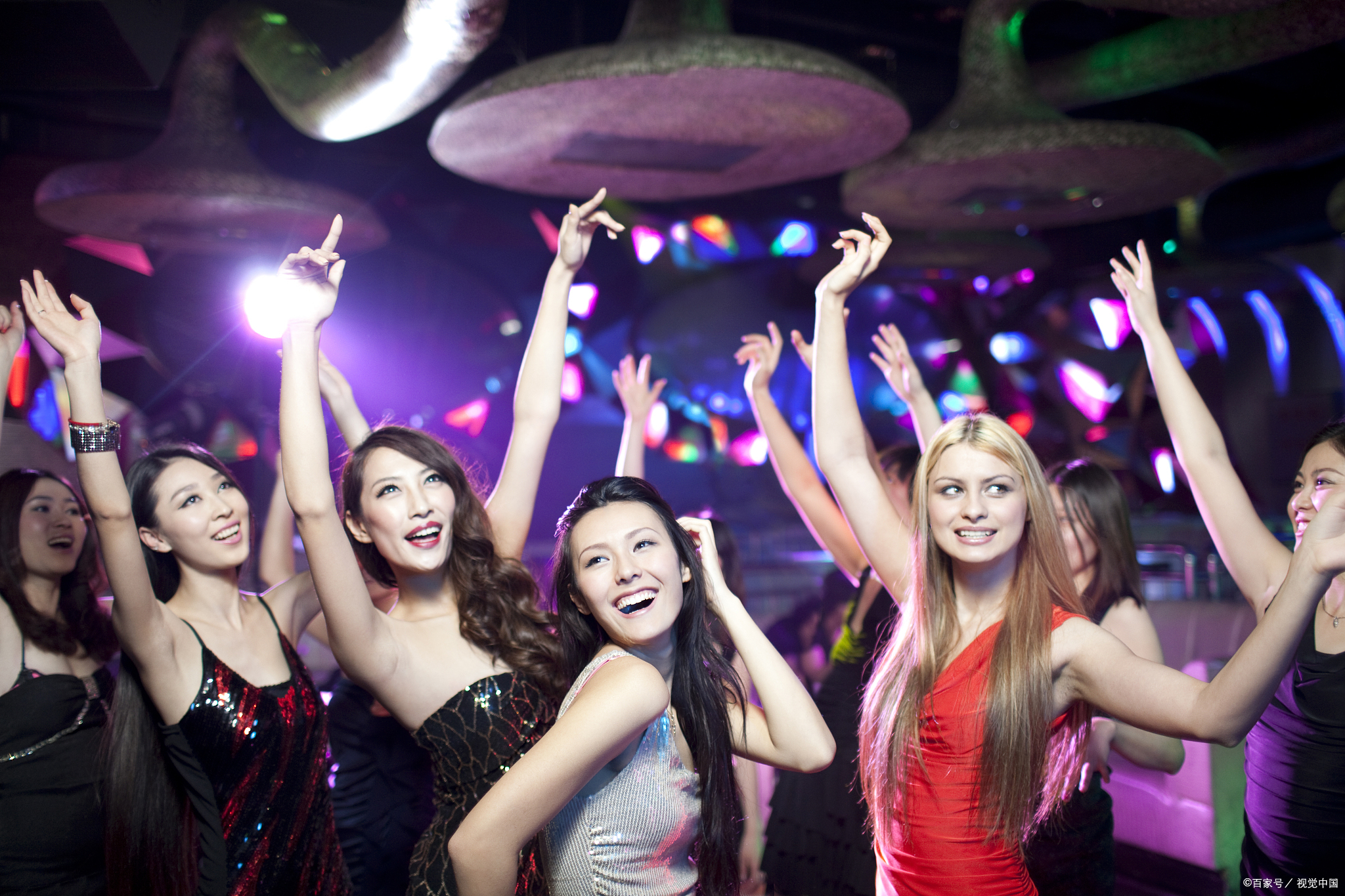 详细阅读:Dance bar, dance la (square dance bar, la) Dance bar, dance la (square dance bar, la)